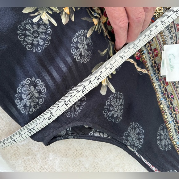 Camilla embellished silk tank top. Size medium - Picture 3 of 15